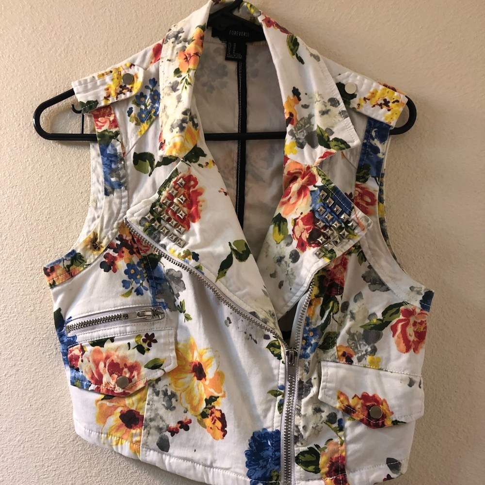 Forever 21 sleeveless jean jacket